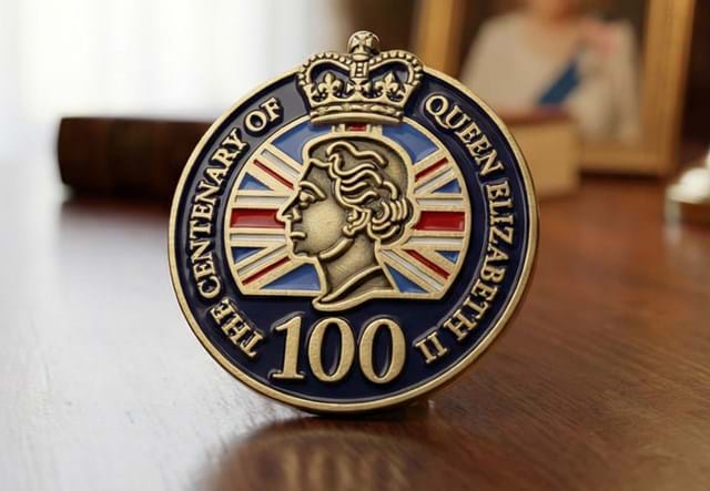 QEII Pin Lifestyle 6