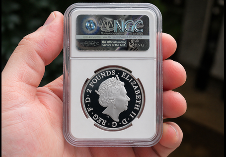 This 2015 Silver Proof Britannia features Philip Nathan's Standing Britannia and Jody Clark's portrait of Queen Elizabeth II. Comes in a box with space for the 2016 1oz Silver Britannia. 